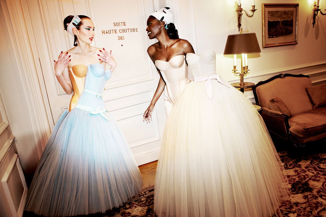 Viktor__Rolf-_Fashion_Statements_8.jpg