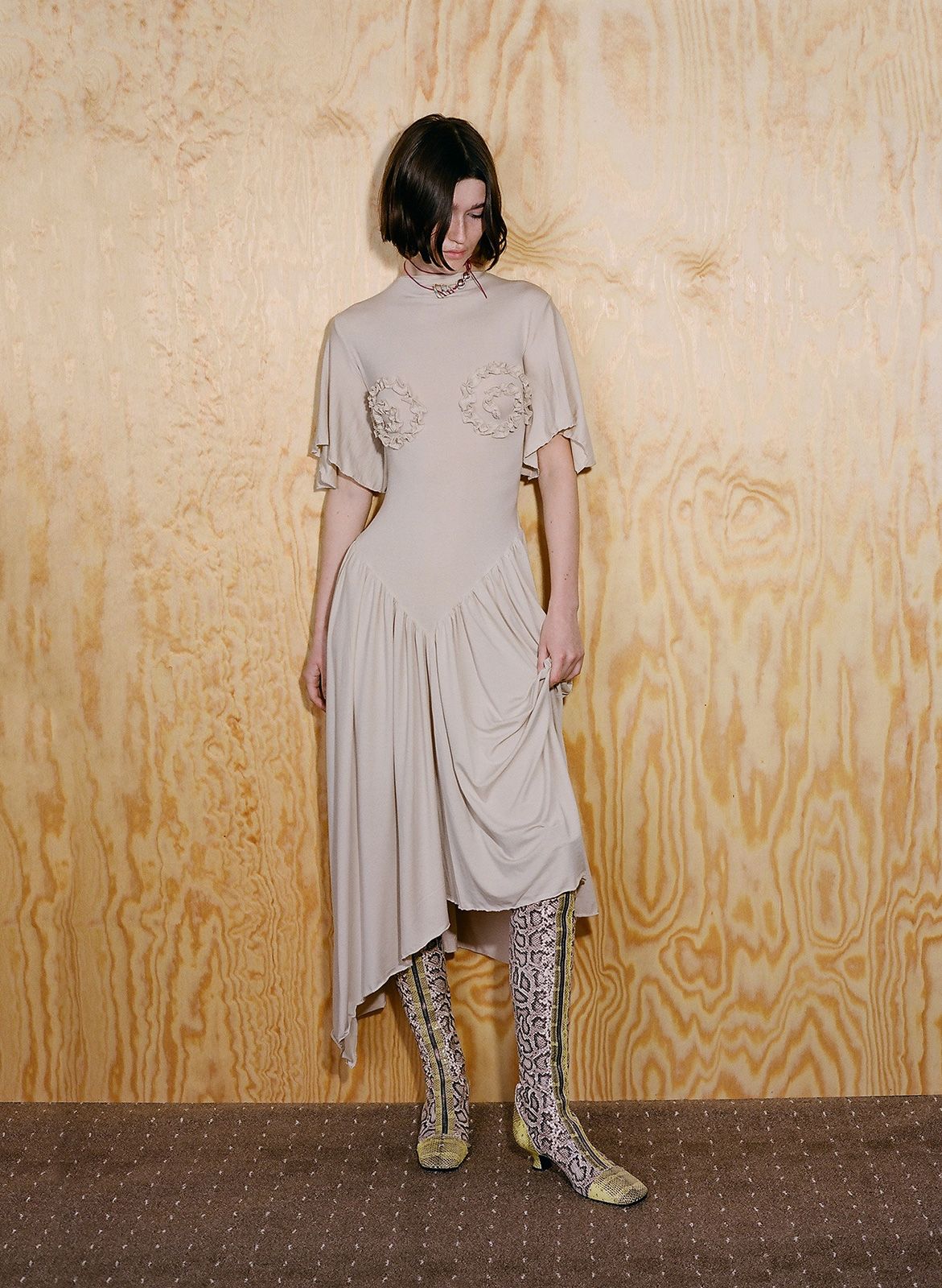 Anne Isabella Metalmagazine 3.jpg