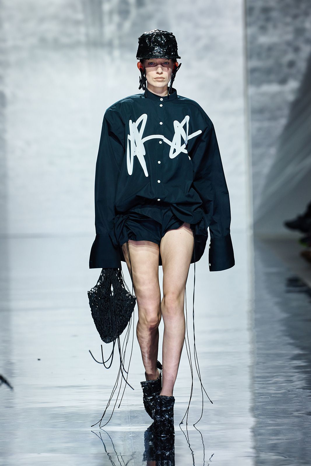 18_KASIA-KUCHARSKA_AW25_Runway_by_Finnegan-Koichi-Godenschweger.jpg