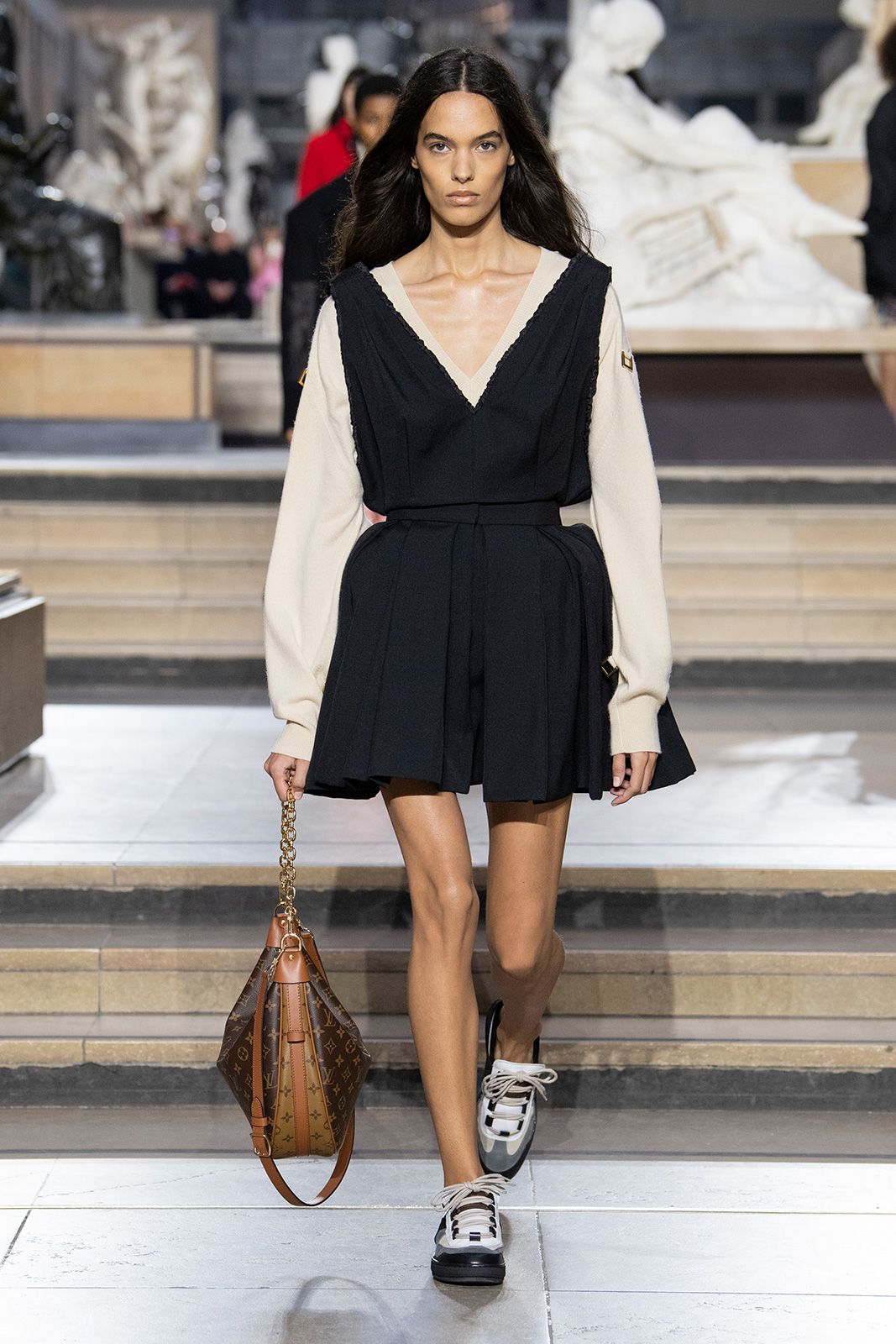 Louis Vuitton F W22 Look 21.jpg