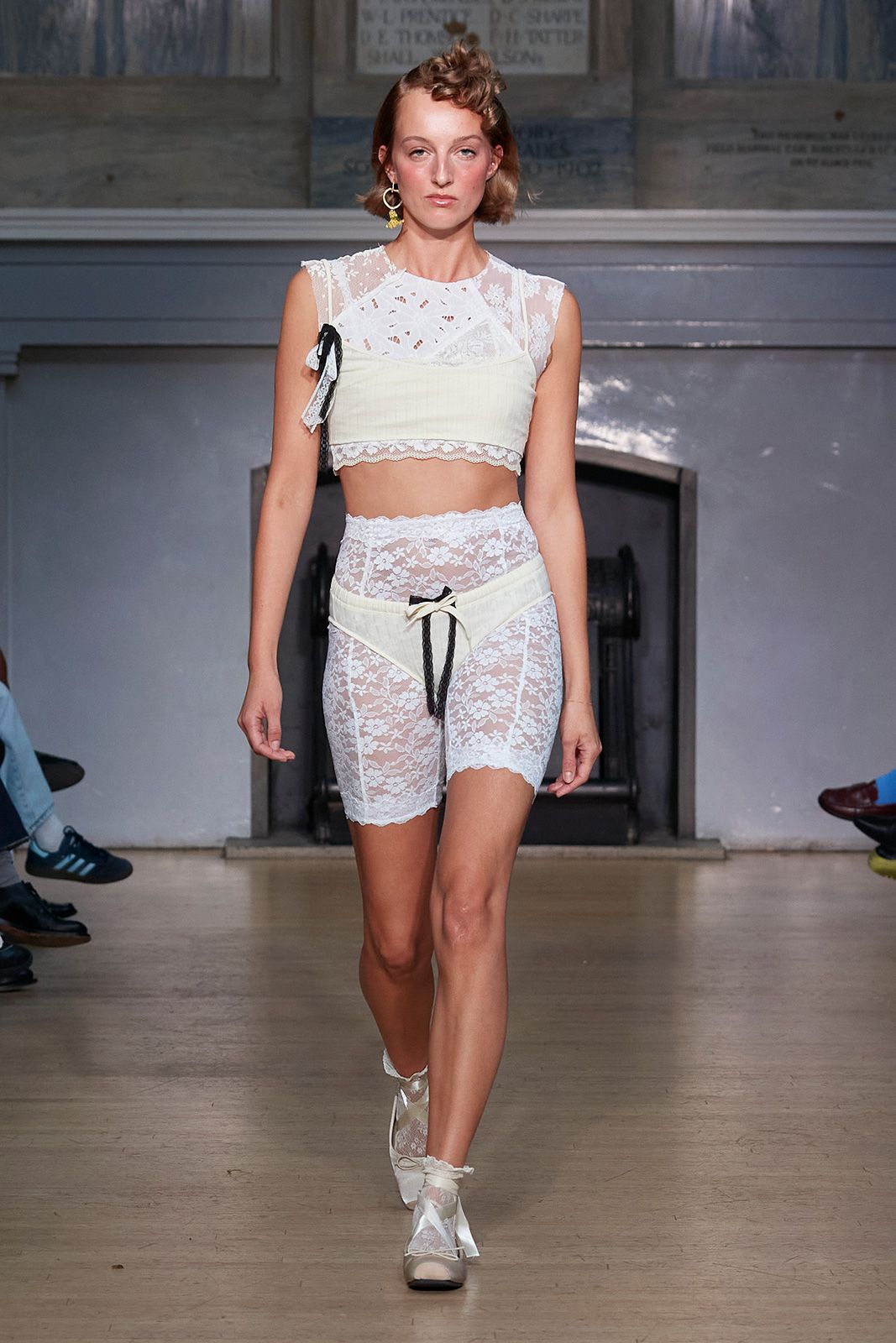 Yuhan-Wang_show_looks_010.jpg