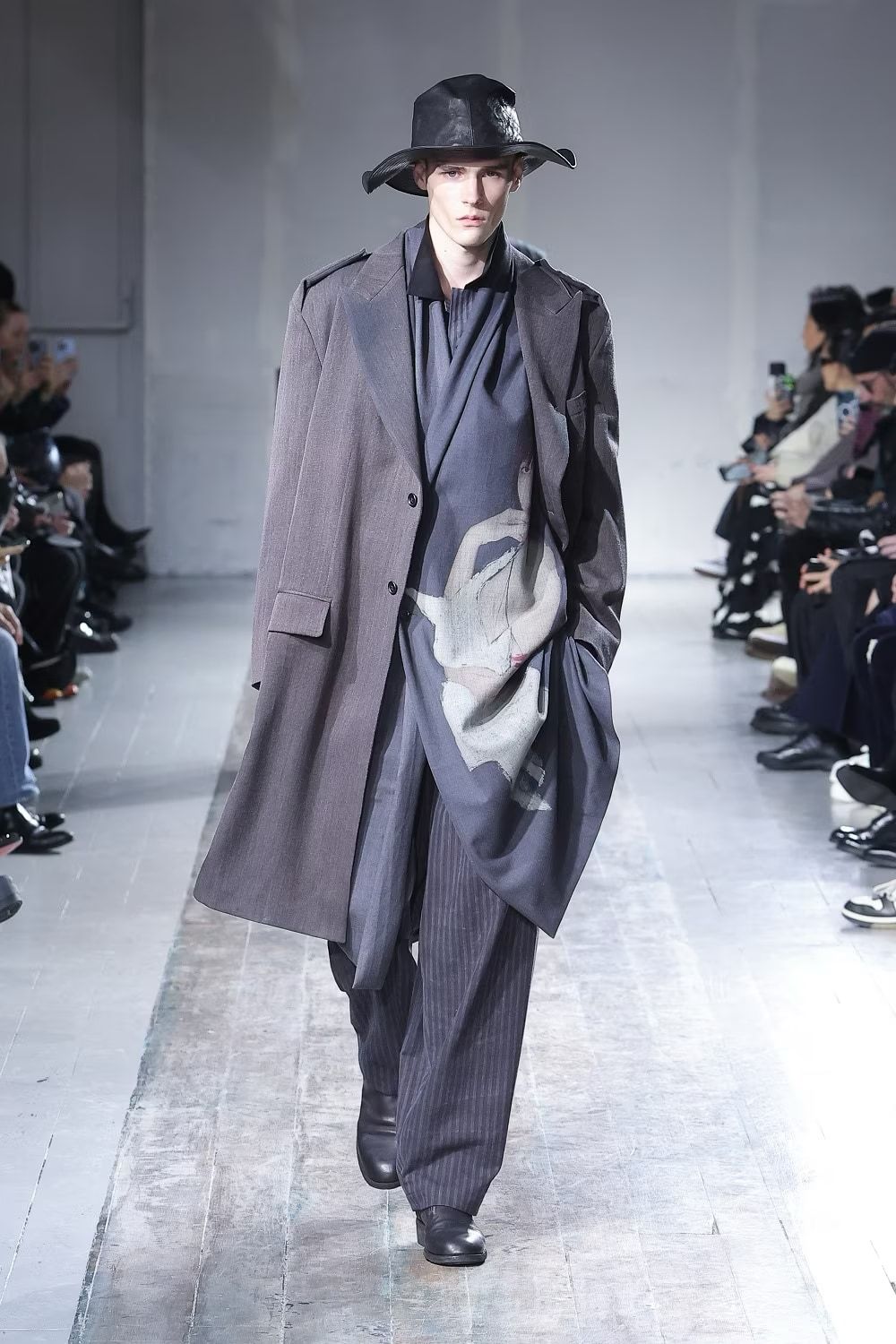 Yohji-Yamamoto-POUR-HOMME-AW24_3.jpg