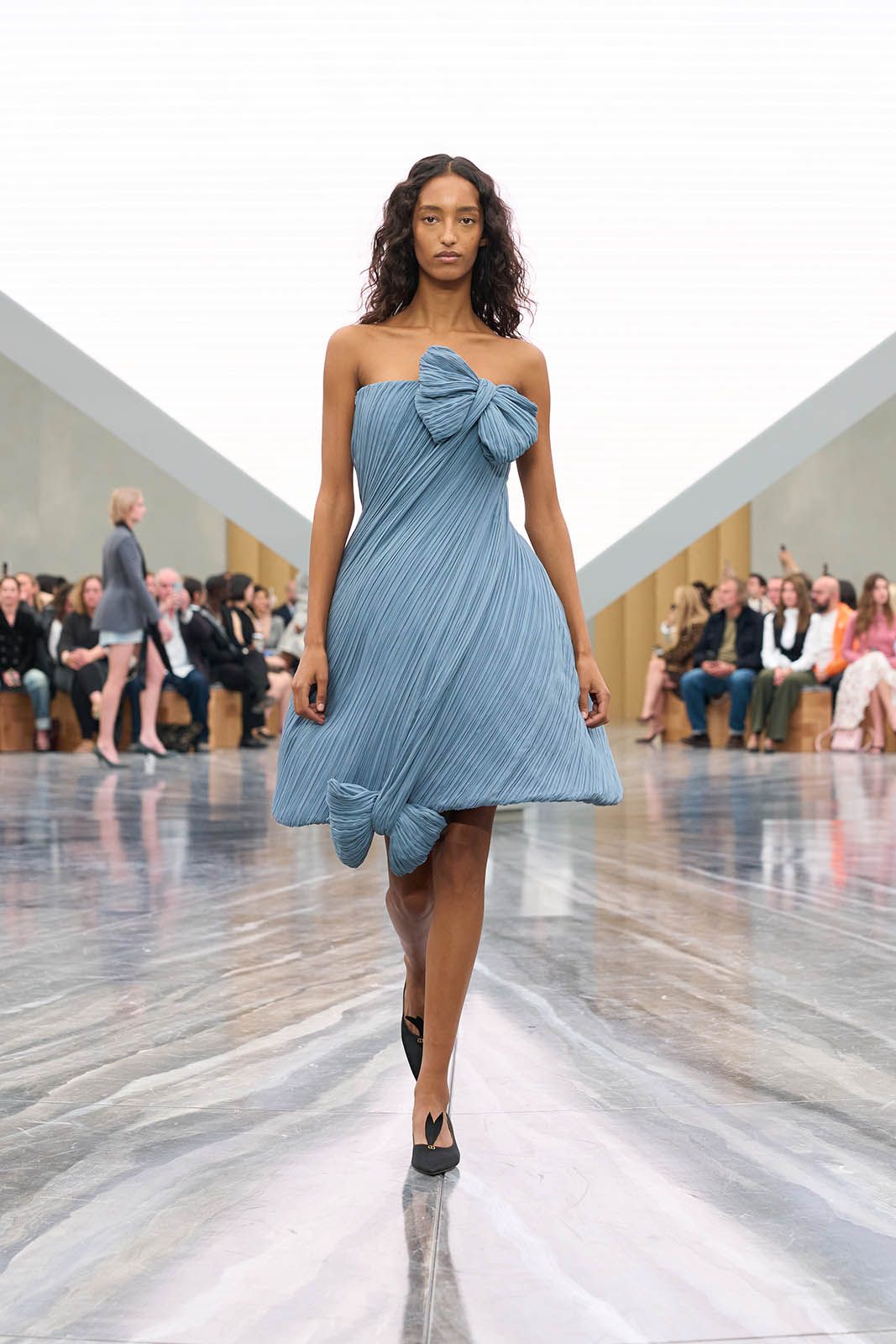 DIOR_W_RTW_SS26_15.jpg
