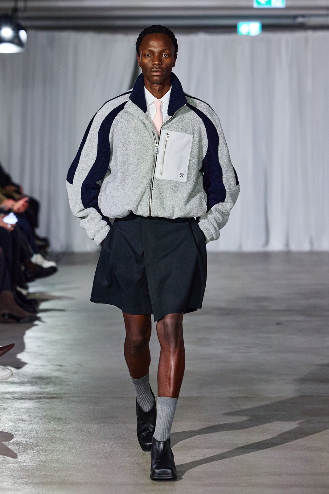 19_GmbH_AW25_Runway_by_Finnegan-Koichi-Godenschweger.jpg