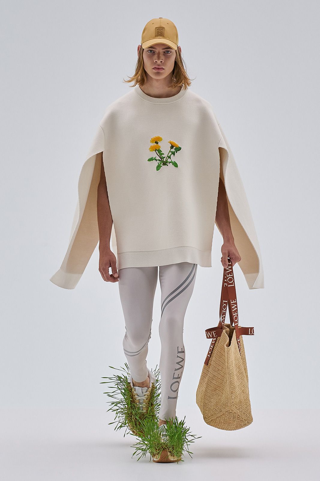 Loewe S S23 Mens Show Runway Look 51 Front Rgb Cropped 2x3 51.jpg