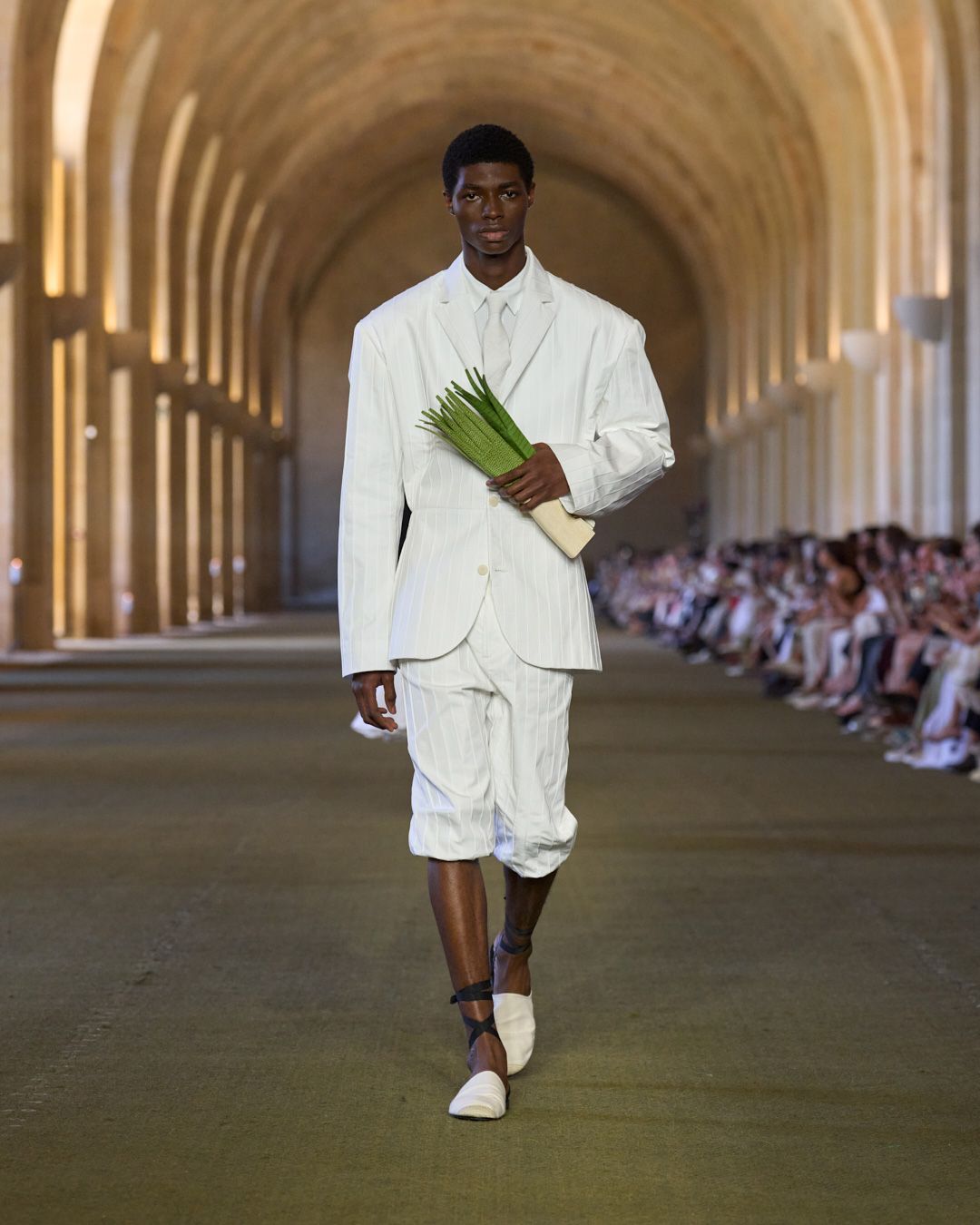 Jacquemus_12.jpg