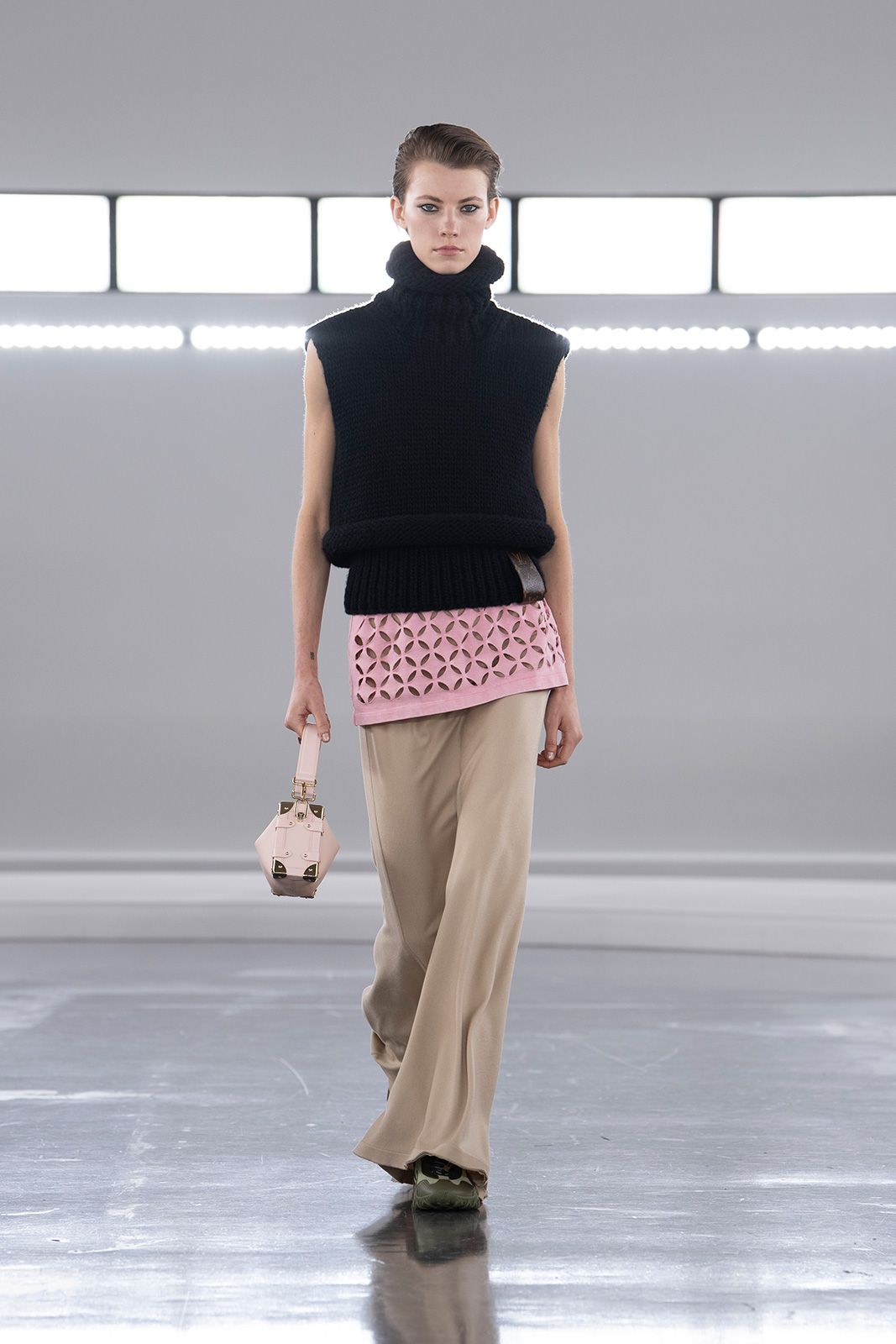 Louis_Vuitton_Women_s_Pre-Fall_2024_39.jpg