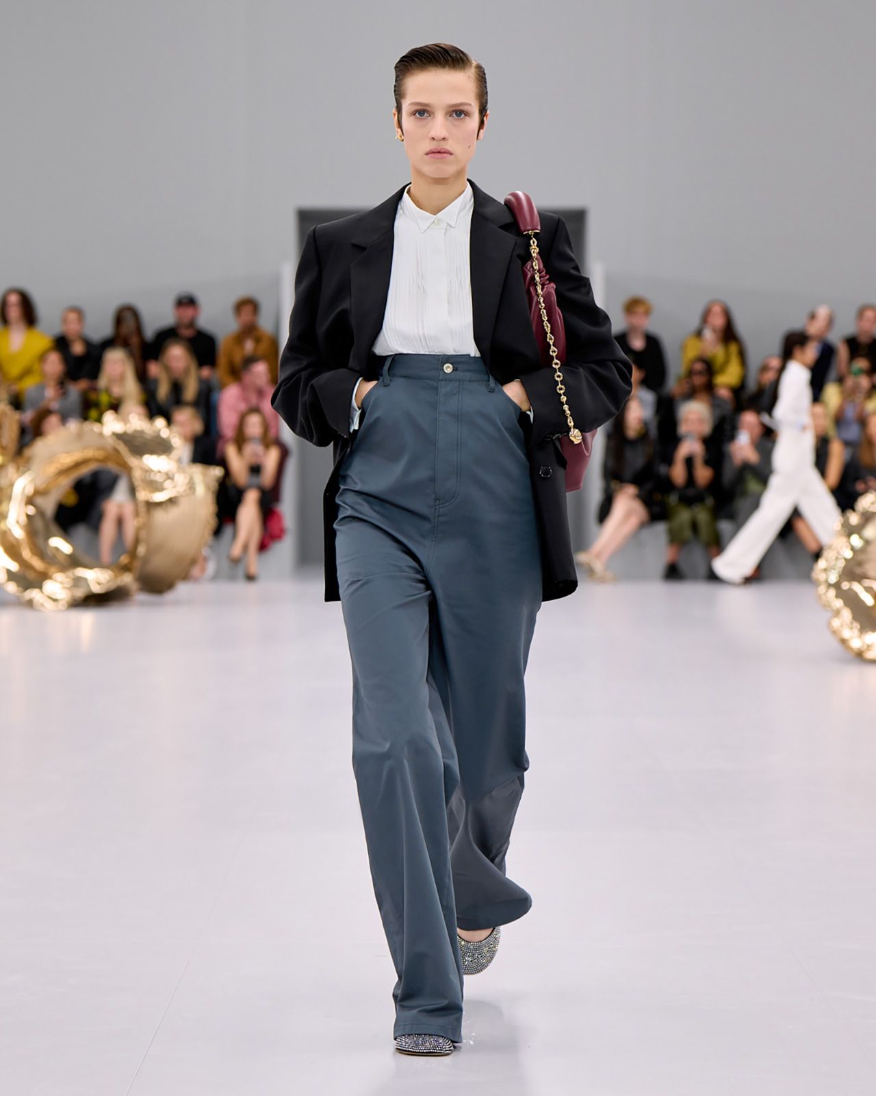 Loewe S S24 6.jpg