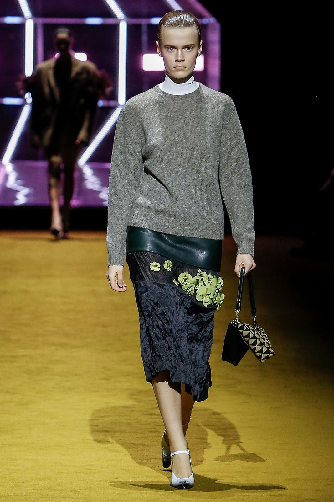 42 Prada Donna F W22.jpg