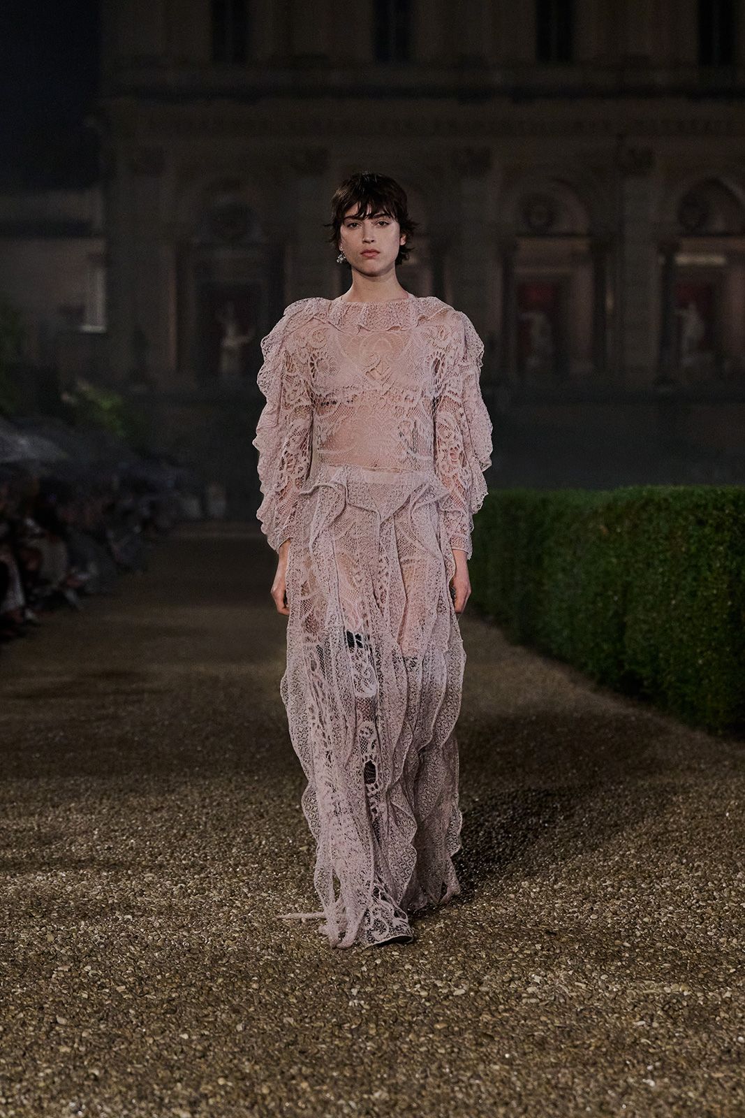 DIOR-CRUISE-26_11.jpg
