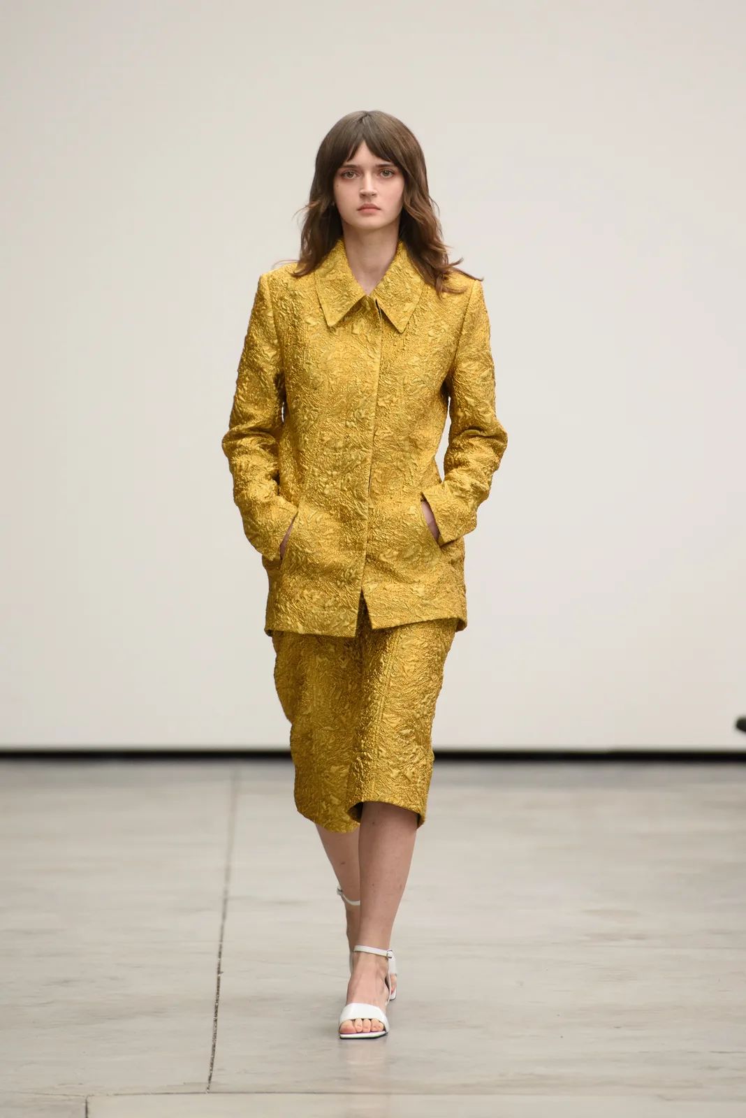 metal-mercedes-benz-fashion-week-tbilisi-04-ingorokva-06.webp