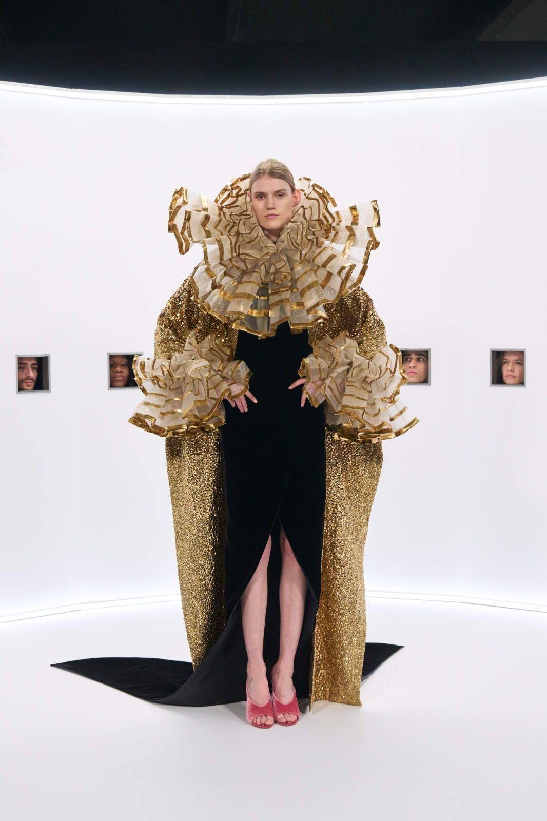 Valentino-Haute-Couture-2026_26.jpg