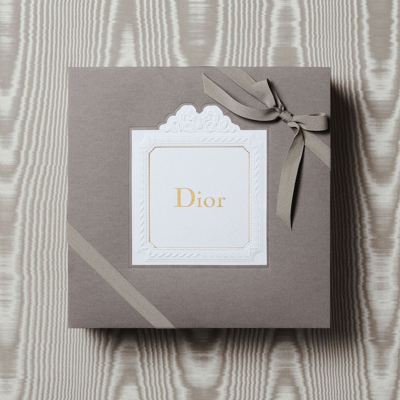 DIOR-SS26-RTW-SHOW-INVITE-1.jpg