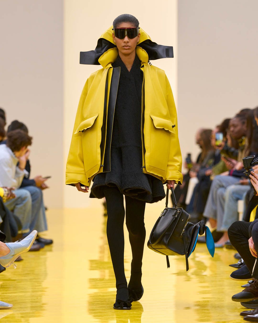LOEWE_FAL-WINTER-26_7.jpg