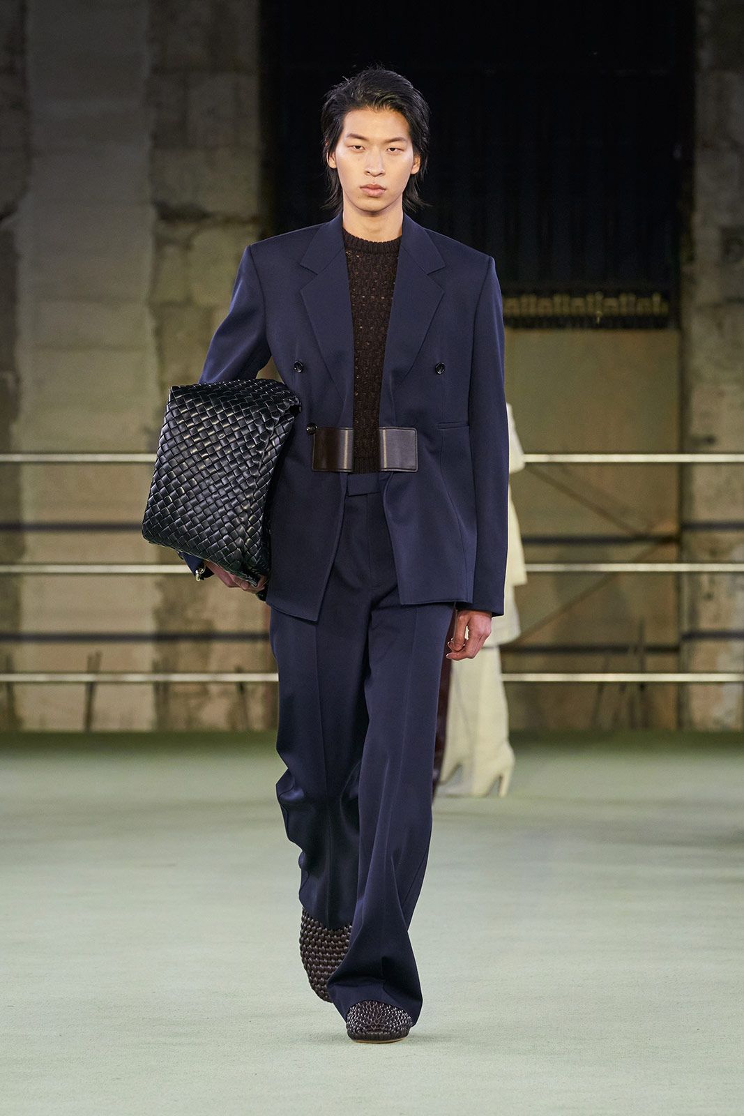 Bottega Veneta W22 006.jpg