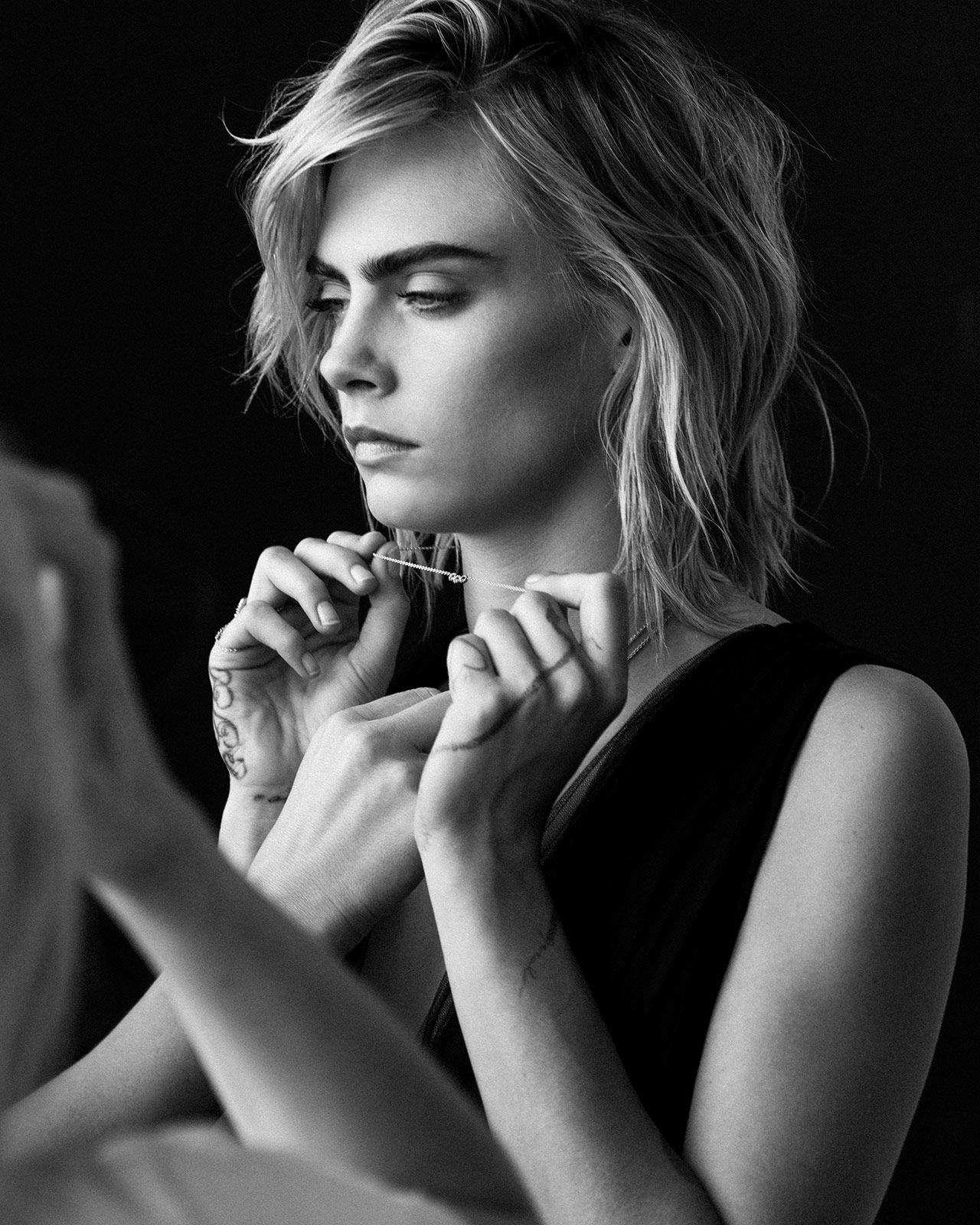 Dior Joaillerie Rose Des Vents Cara Delevingne ©alexi Pissourios 7.jpg