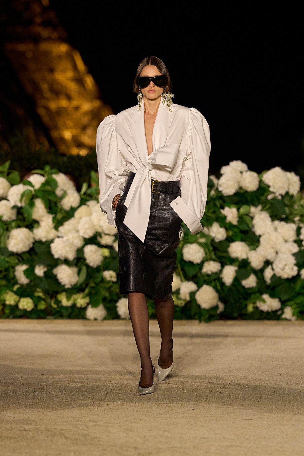 SAINT-LAURENT_FASHION_SHOW_WOMAN_SUMMER26_RUNWAY_7.jpg