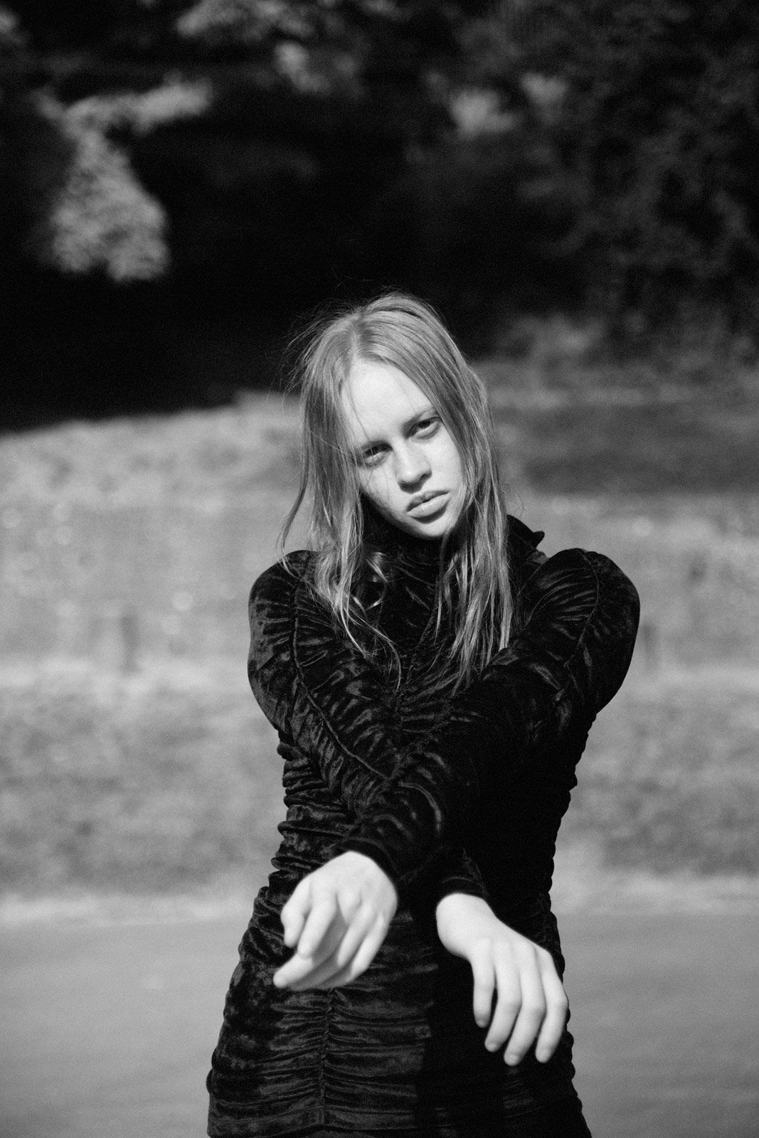 Elise Toide Metalmagazine39 17.jpg