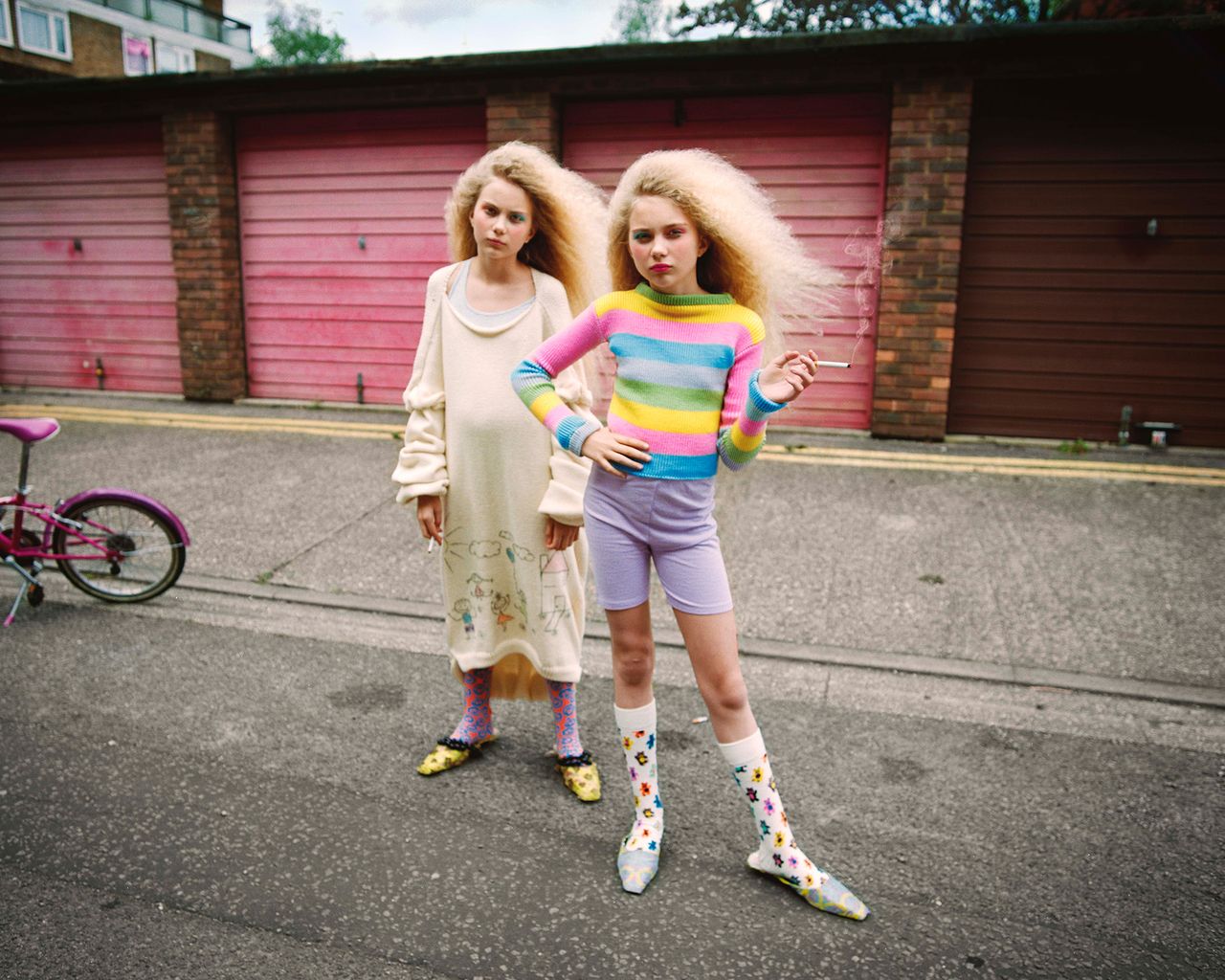 20190428 Twins Smoking There Goes the Neighborhood Glam Cult Lc  V4kopie.jpg