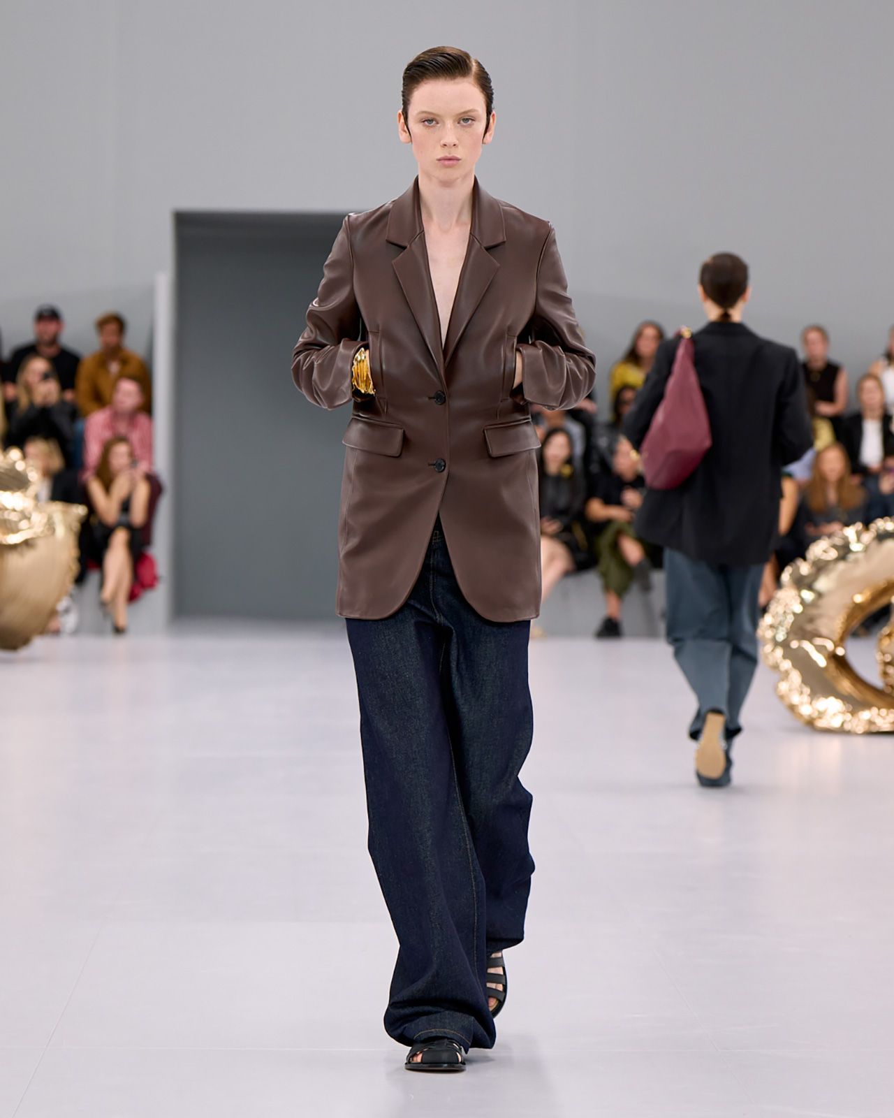 Loewe S S24 11.jpg