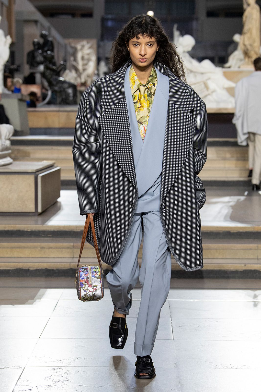 Louis Vuitton F W22 Look 29.jpg