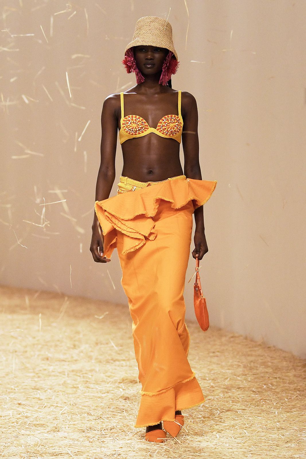 00035 Jacquemus Spring 2023 Ready to Wear Credit Gorunway.jpg