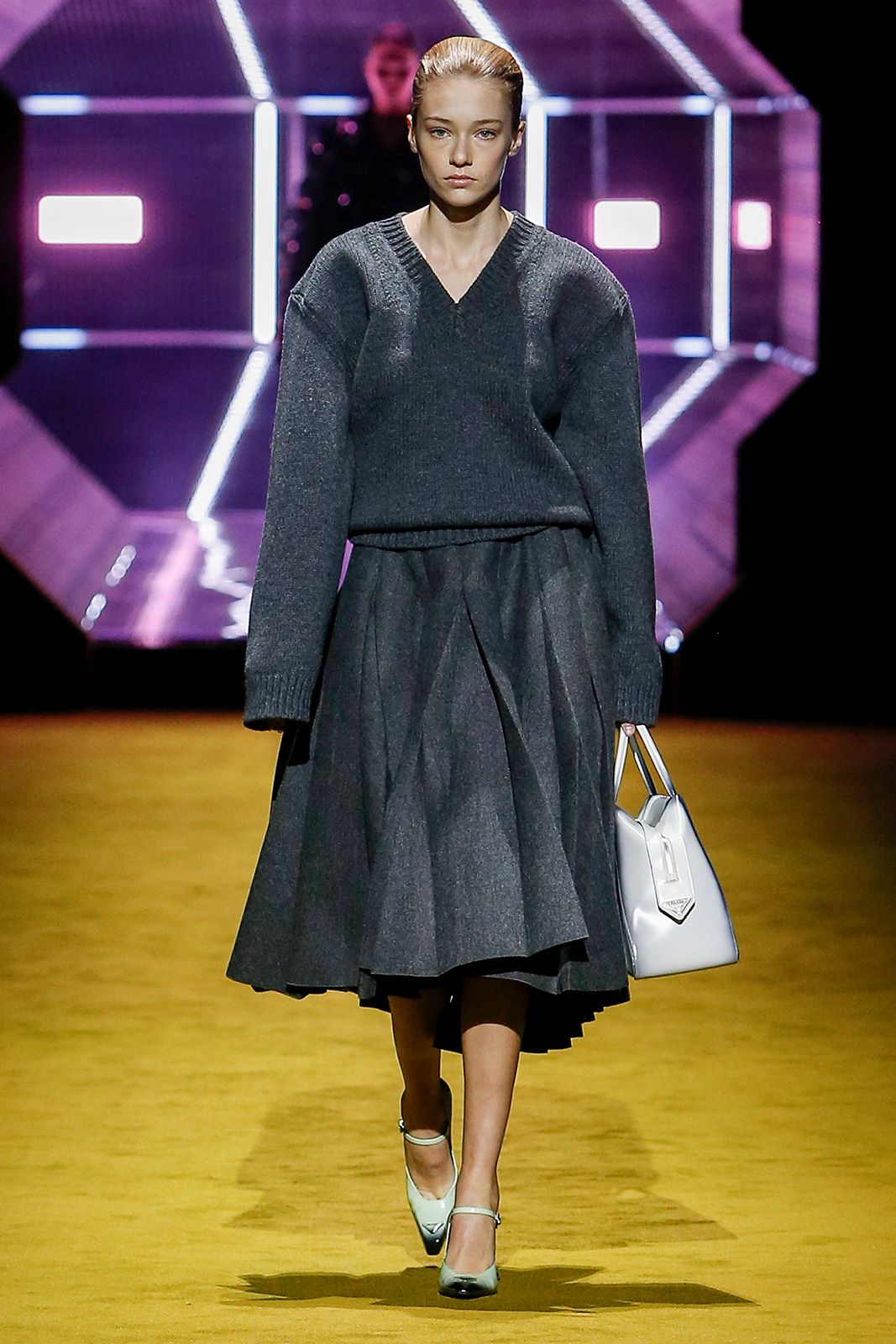 14 Prada Donna F W22.jpg