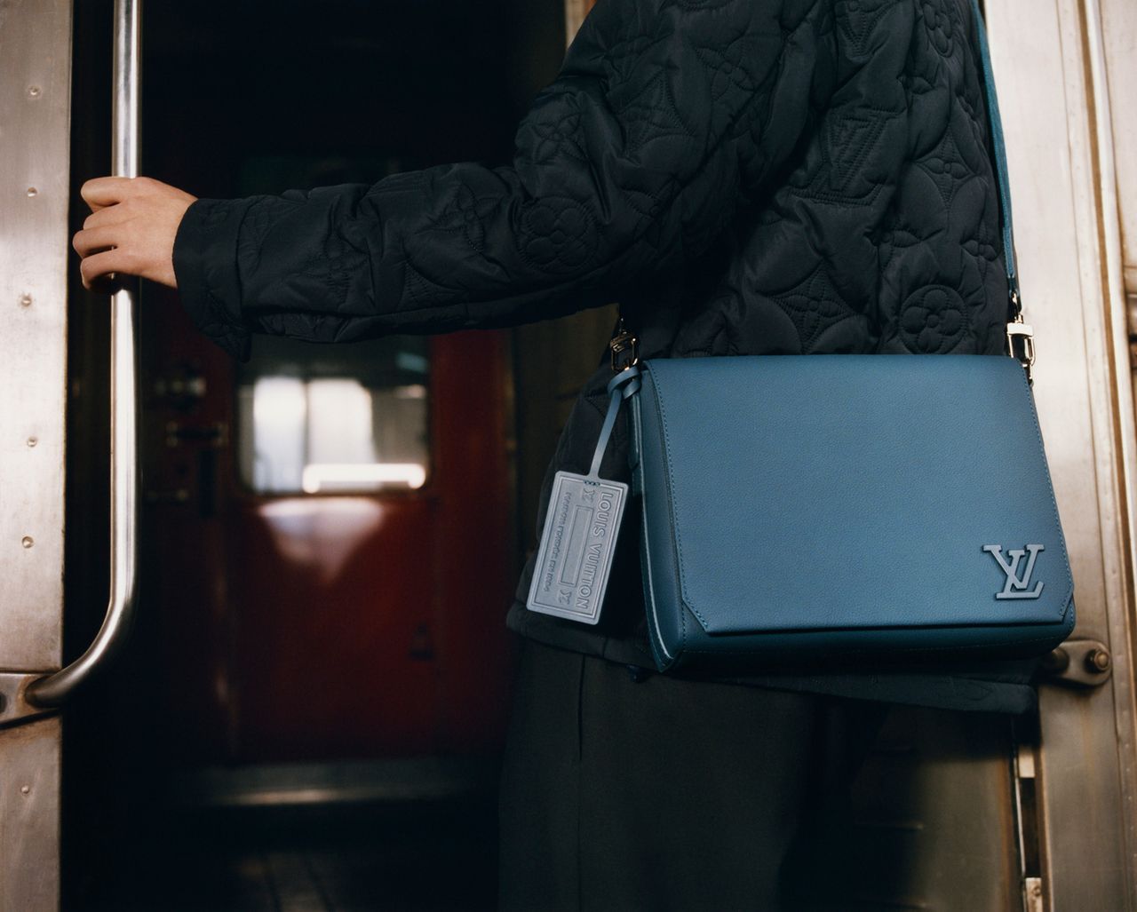 Louis Vuitton Aerogram Metalmagazine 1.jpg