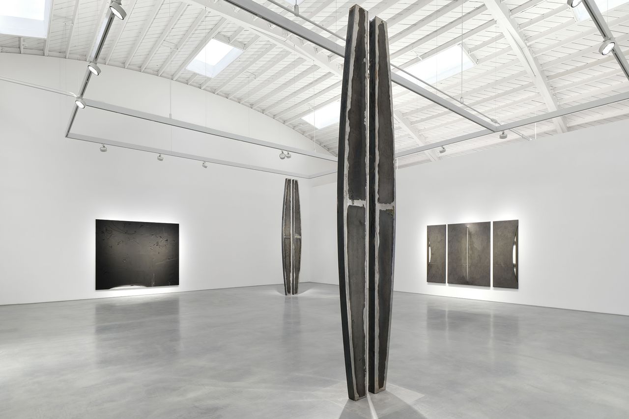 Sylvester_T1000_InstallationView14_CourtesyoftheartistandRobertsProjects,Los-Angeles,-California;Photo-PaulSalveson.jpg