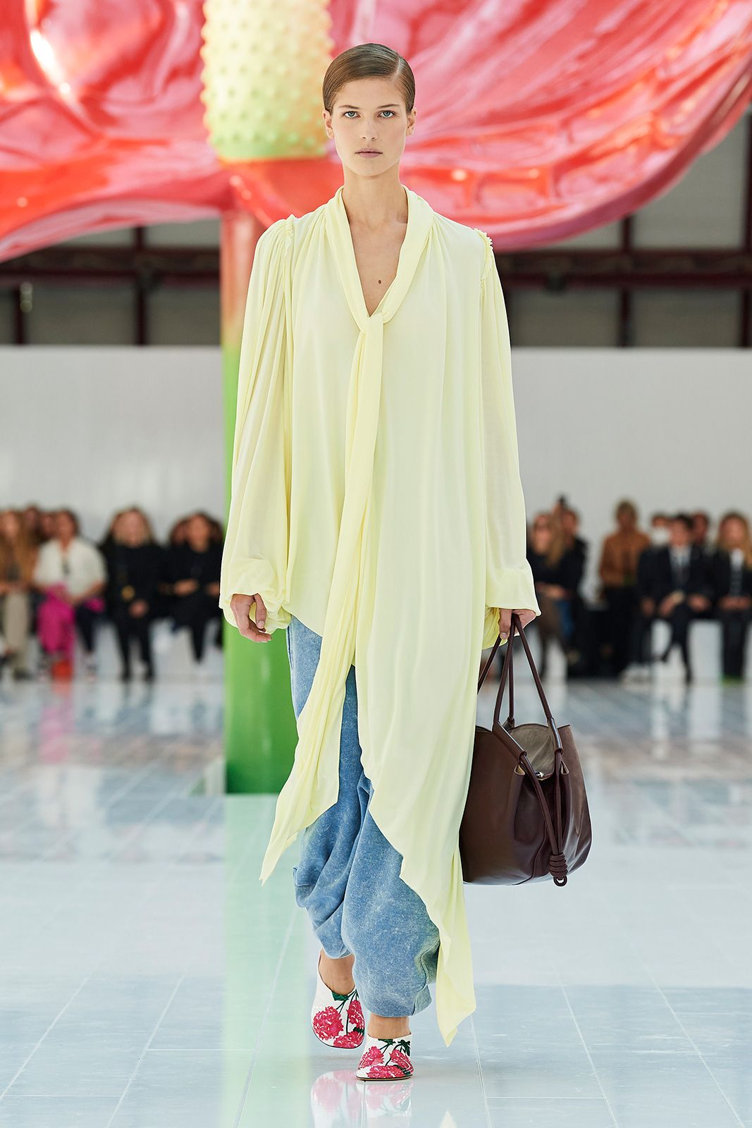 Loewe S S23  Ww  Show Runway Look 53 Front Rgb Cropped 2732x4098 53.jpg