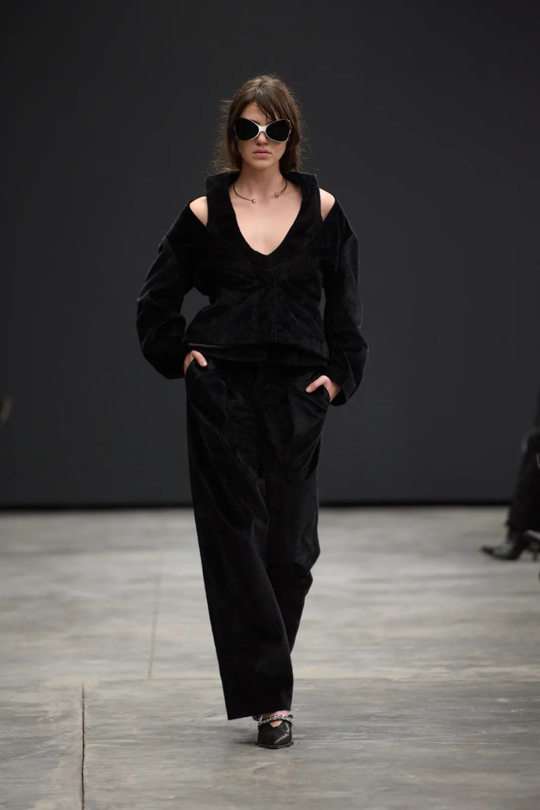metal-mercedes-benz-fashion-week-tbilisi-02-numen-05.webp