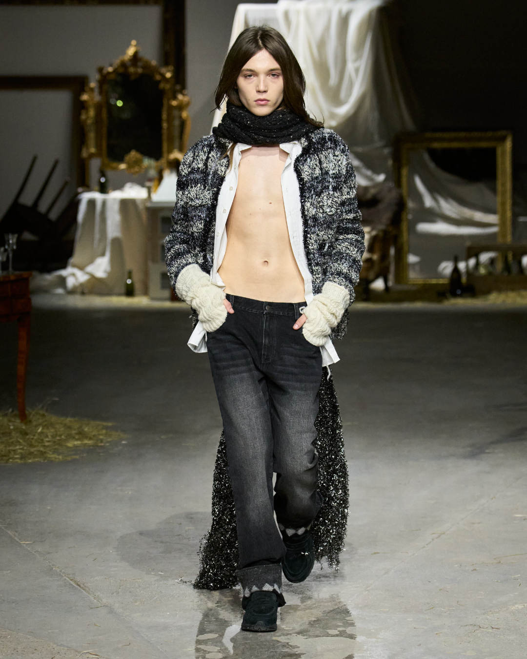 Oscar Oyuang F26 Look 11.jpg