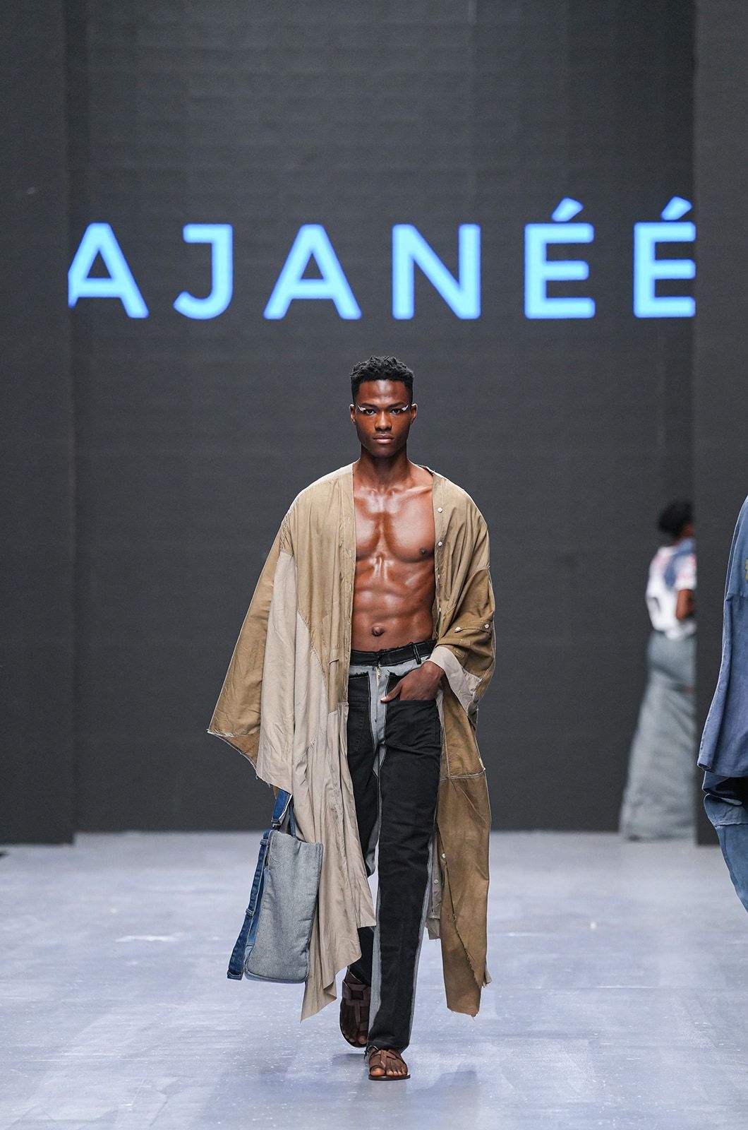 Ajanee_5.jpg