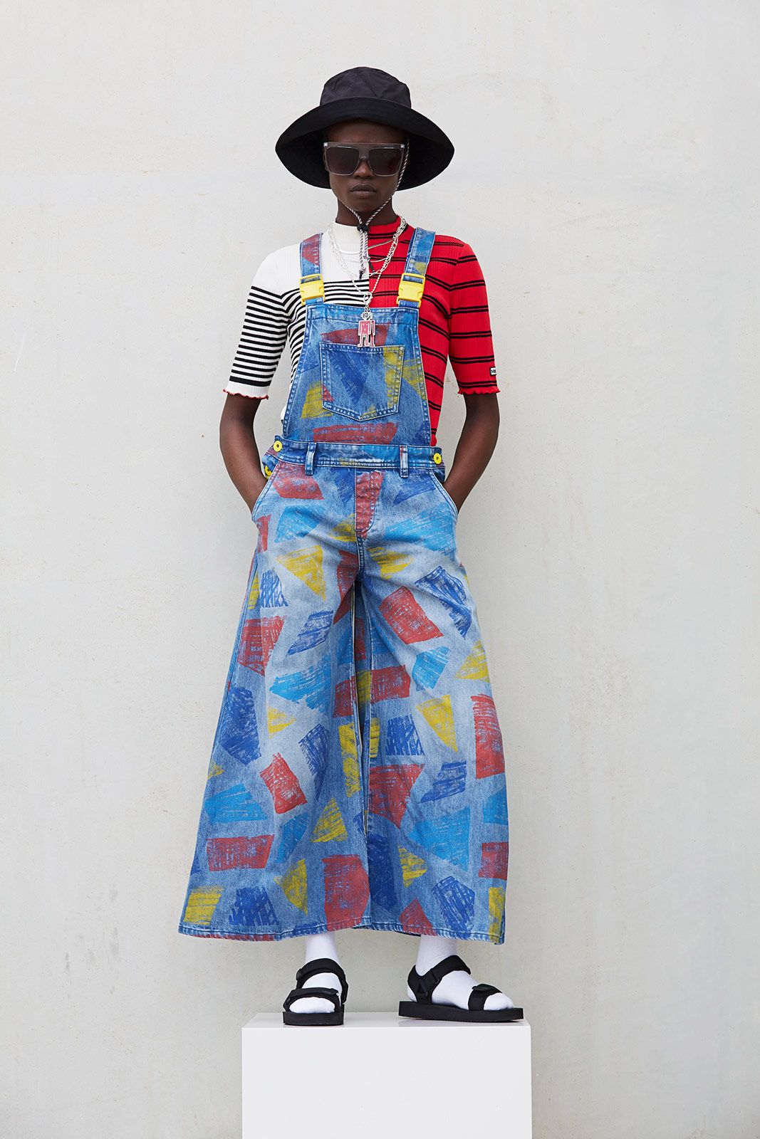 Desigual in Beta Metalmagazine 11.jpg