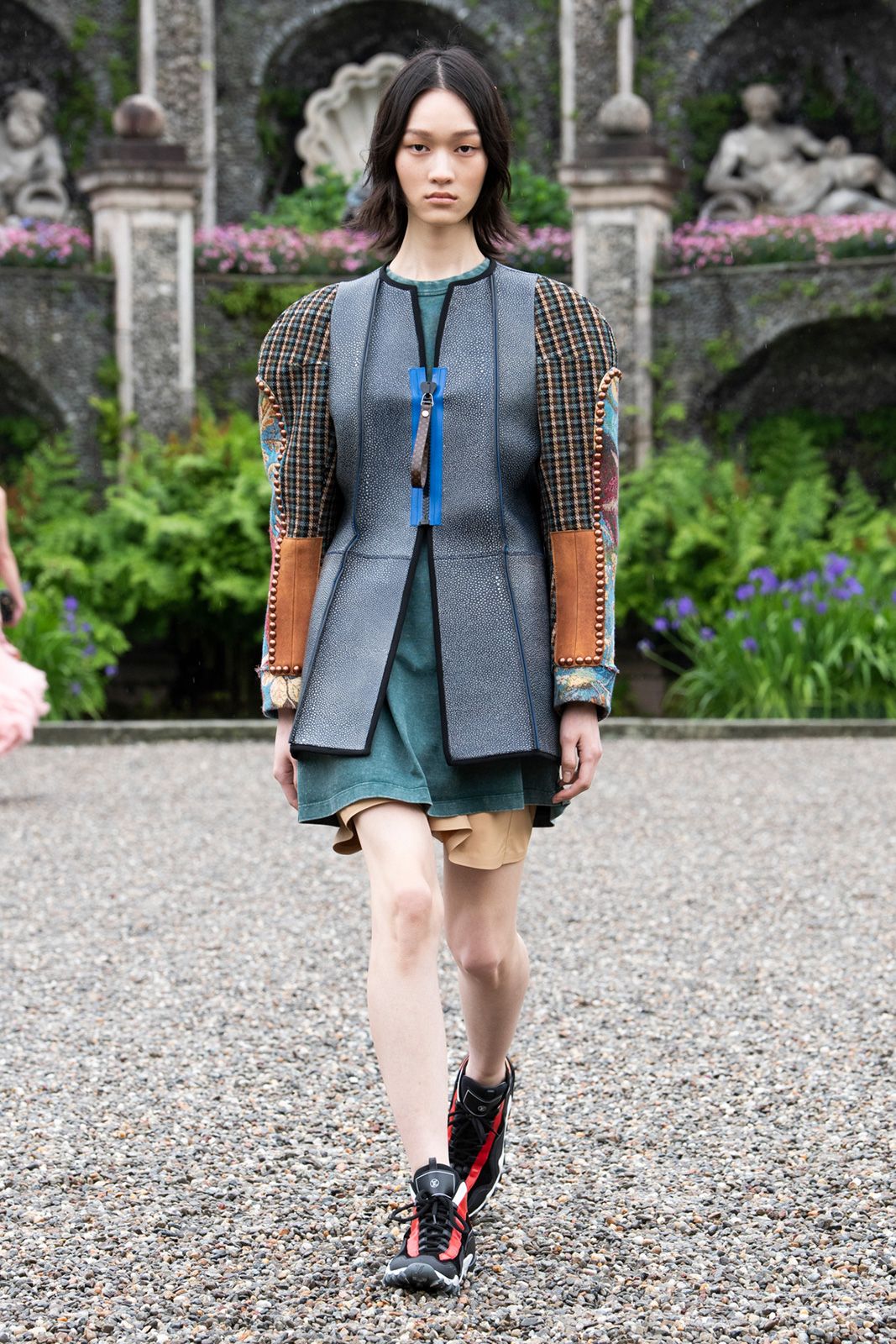 Louis Vuitton Cruise 2024 37.jpg