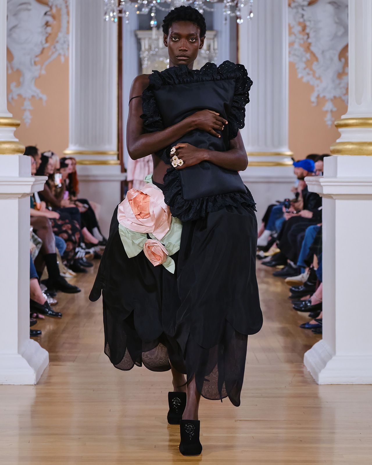 SIMONE-ROCHA-SS26-LOOK-9.jpg