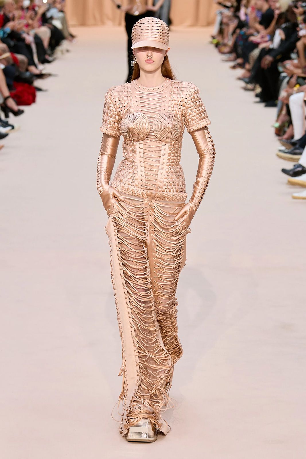00017 Jean Paul Gaultier Fall 2022 Couture Credit Gorunway.jpg