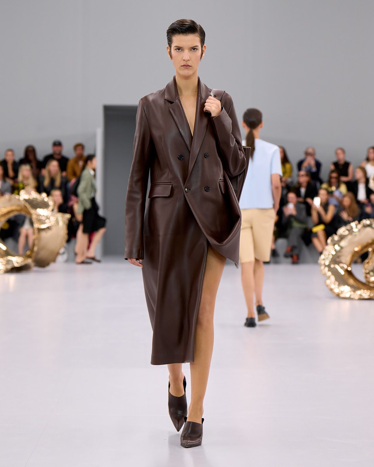 Loewe S S24 19.jpg