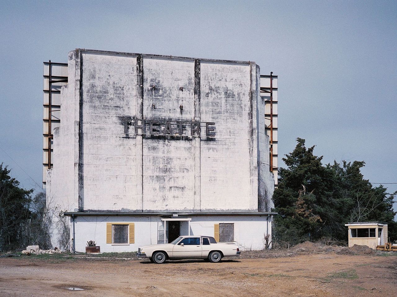 1987_WimWenders_The-Theatre_Texas.jpg