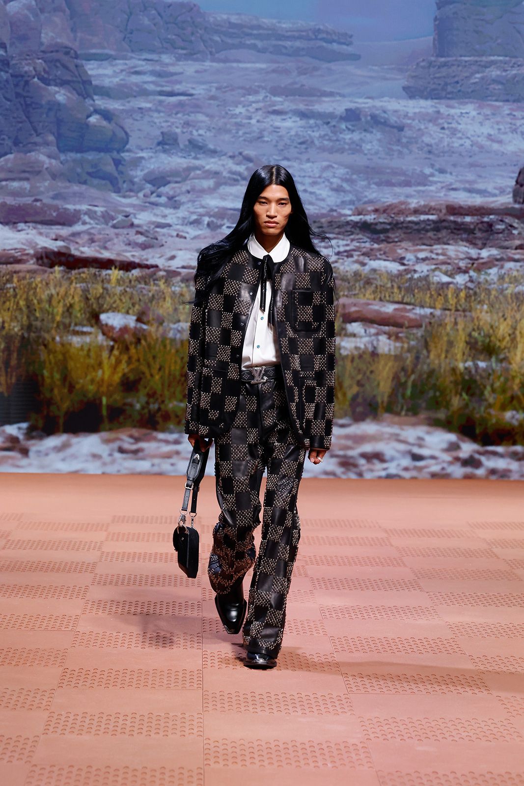 LOUIS_VUITTON_MENS_FALL_WINTER_2024_43.jpg