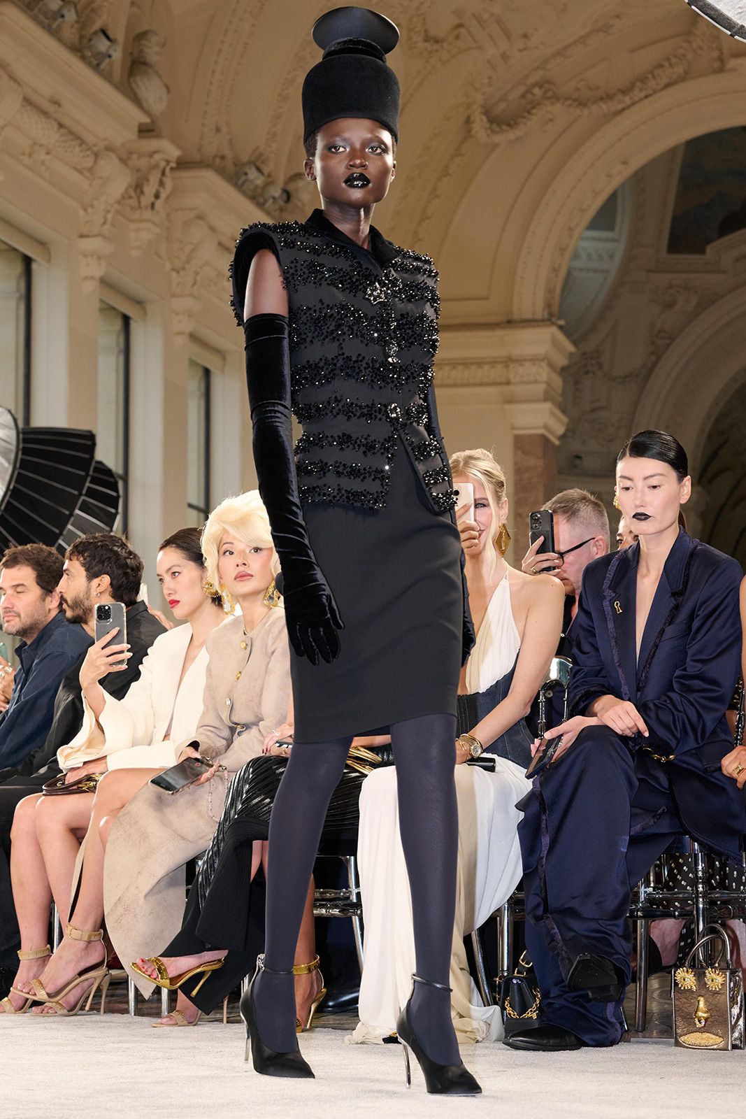 SCHIAPARELLI_HC_FW2526_2.jpg