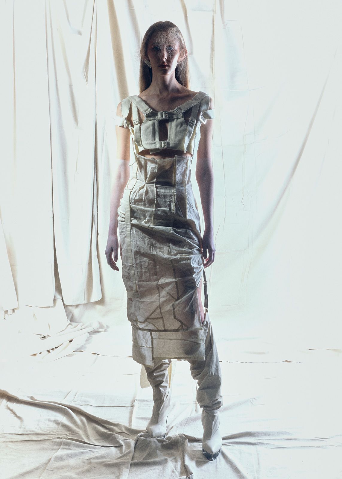 Elena Velez Metalmagazine 21.jpg