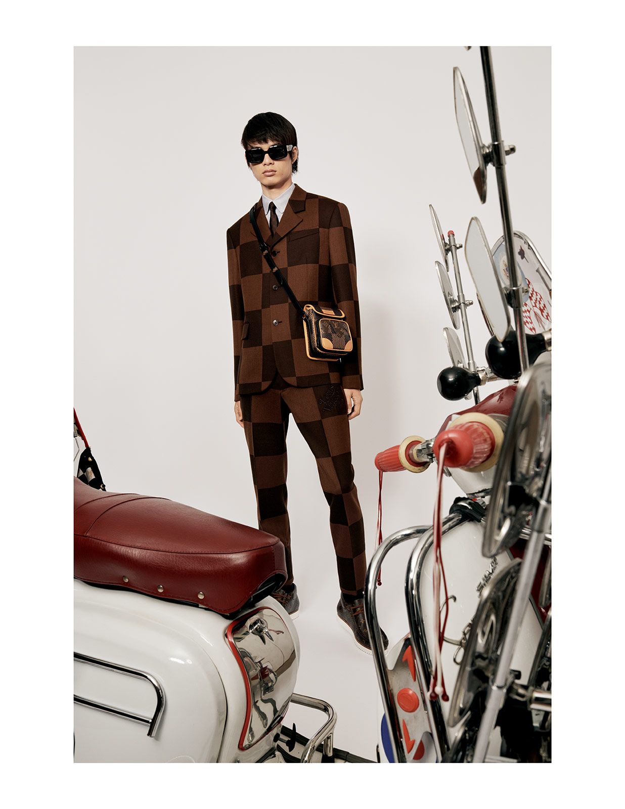 Louis Vuitton L V2 Metalmagazine 7.jpg