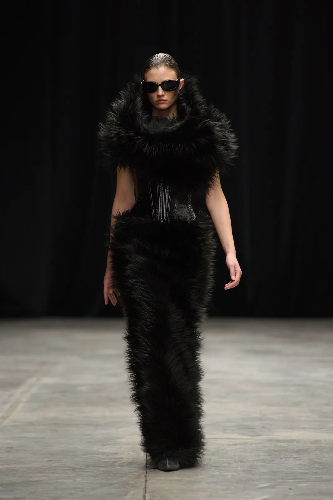 metal-mercedes-benz-fashion-week-tbilisi-03-alekandre-akhalkatsishvili-06.webp