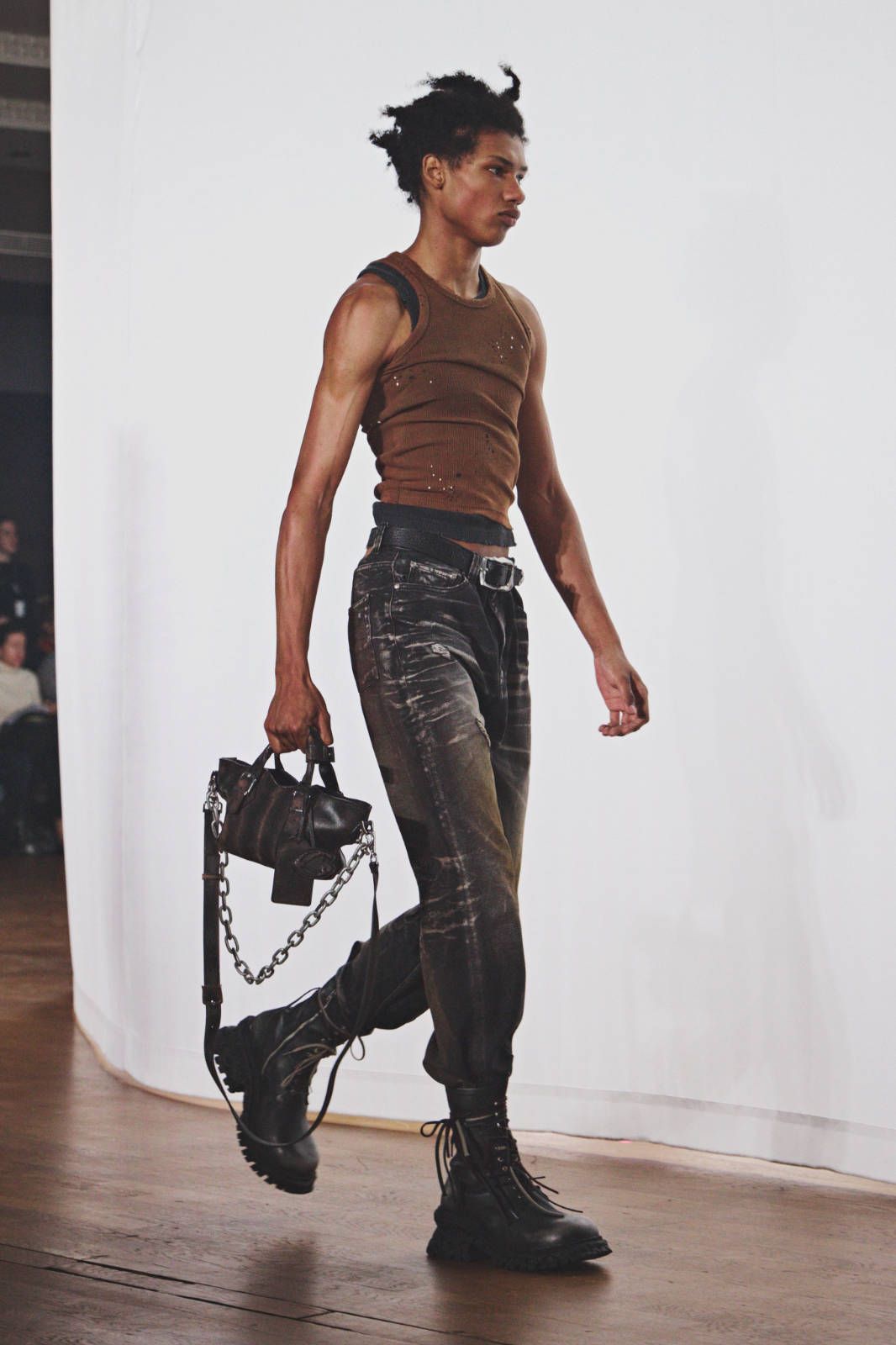 Camperlab_fw26_runway_press_look_15.jpg