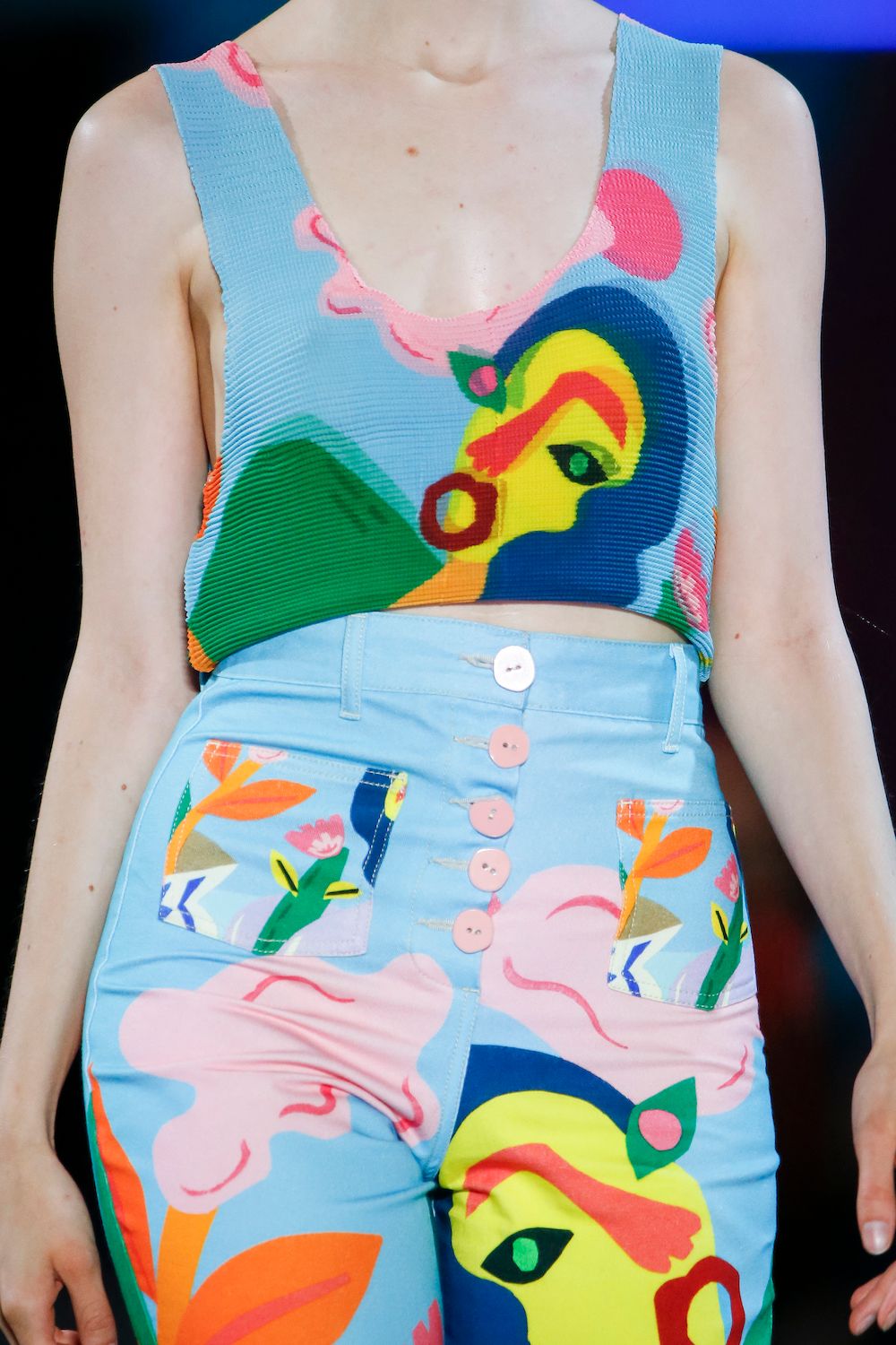 Desigual Love 2 1906.jpg