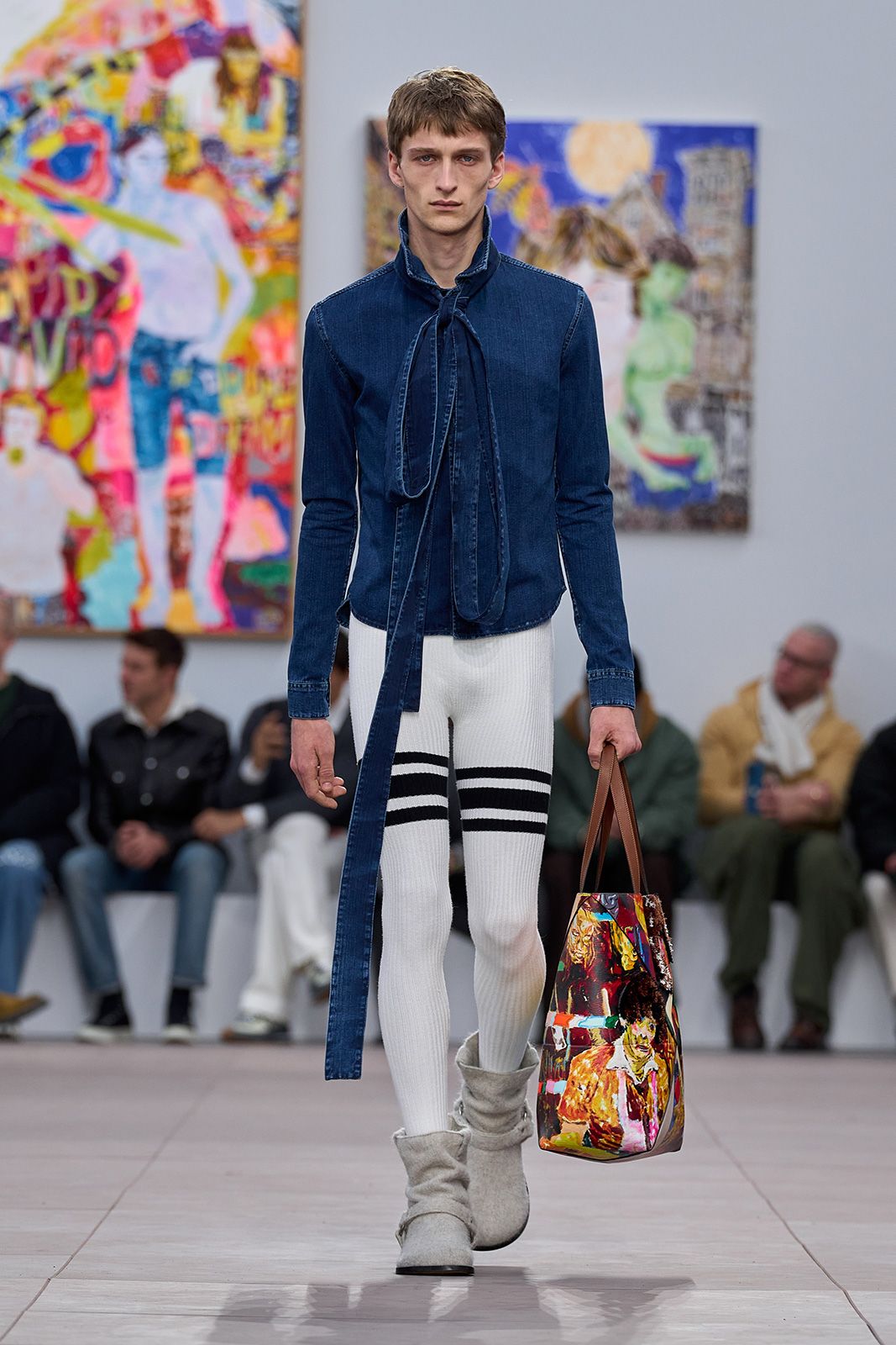 LOEWE_FW24_MW_SHOW_19.jpg