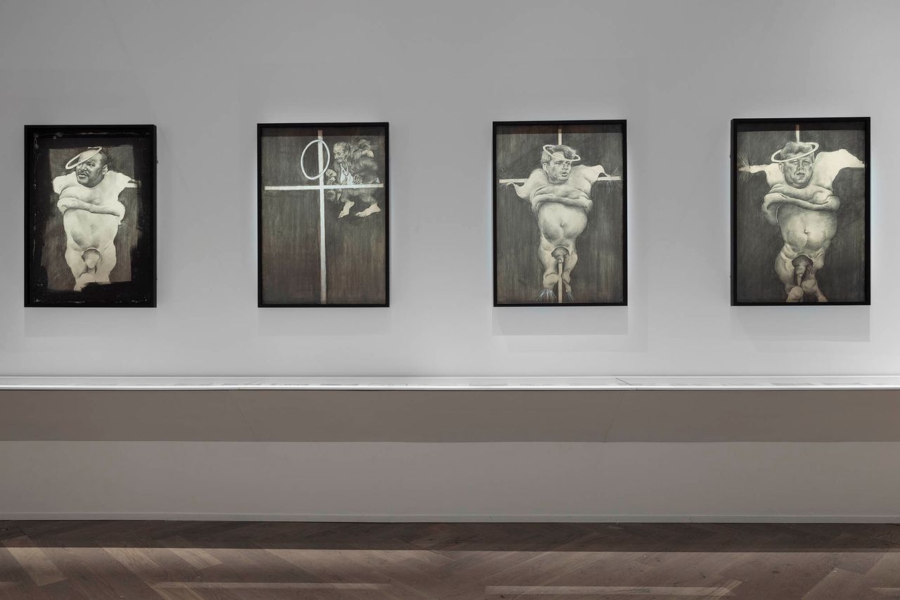 MaurizioCattelan_The-Third-Hand_1.jpg