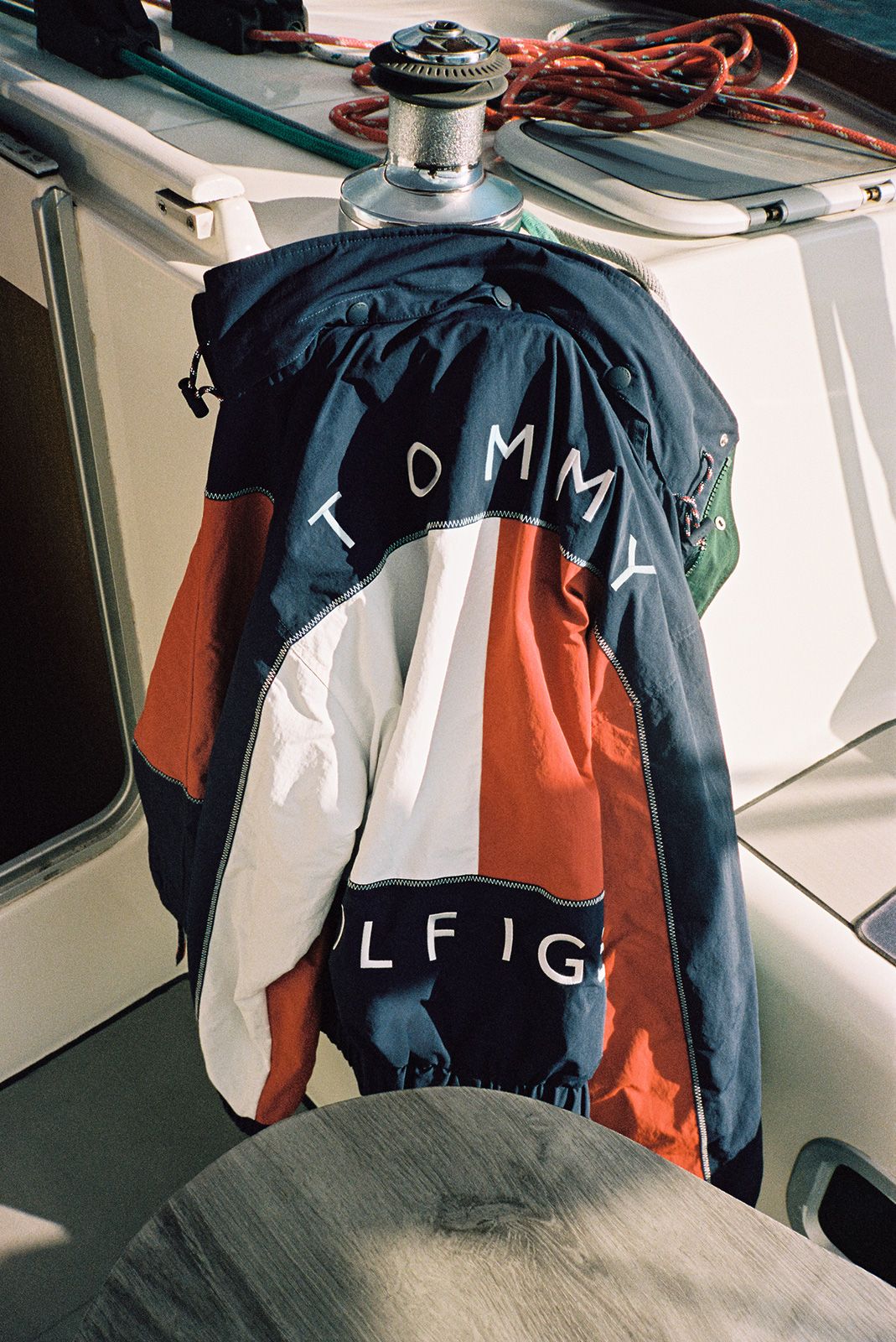 SP25_Hilfiger-Sailing_Still-Life-2_300_39L.jpg