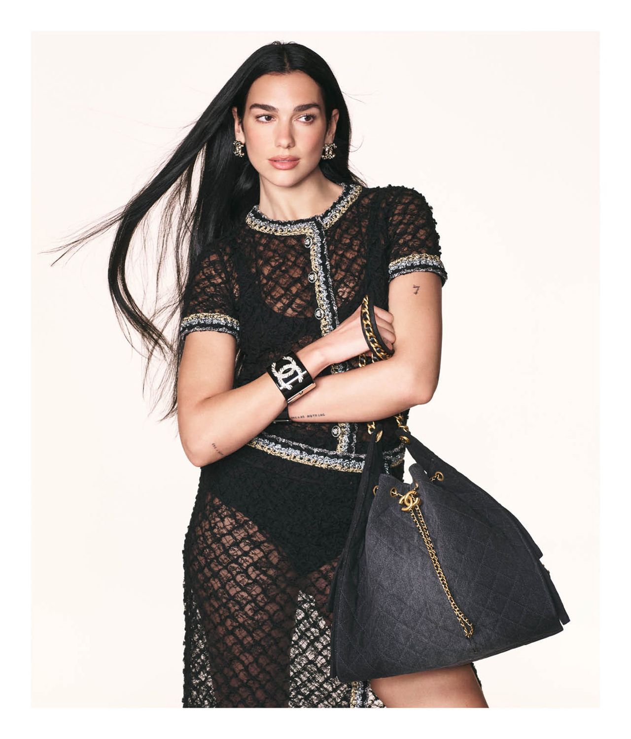 chanel_the-chanel-25-handbag-ad-campaign-2-HD.jpg